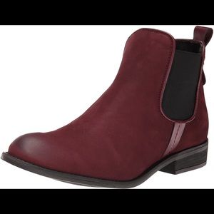 Steve Madden Red leather Chelsea boots